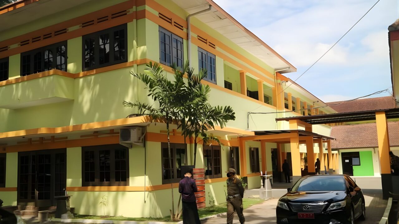 8-1280x720 Kesiapan Komponen Standar Nasional Pendidikan Dalam Pelaksanaan Sekolah Rakyat: Komparasi Studi Kasus Pada Wilayah Malang Raya